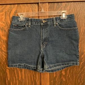 Y2K Tommy Hilfiger jeans 100% cotton shorts size 6